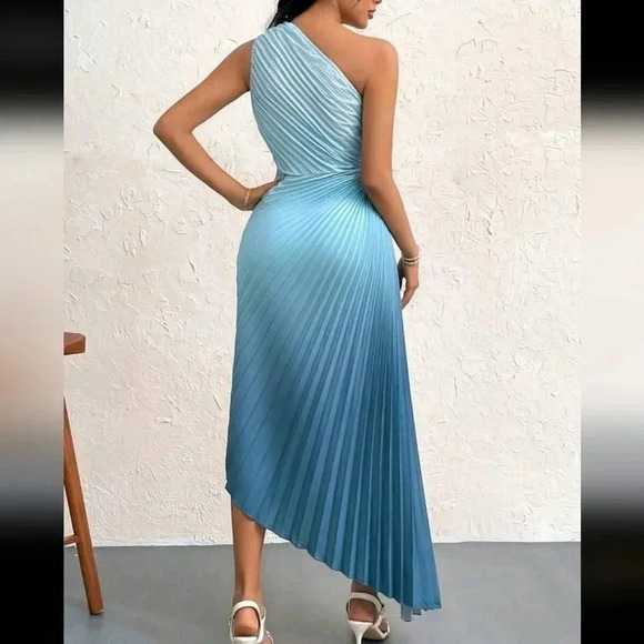 Summer Gradient One Shoulder Cut Out Waist Pleated Asymmetrical Hem - Picture 5 of 7